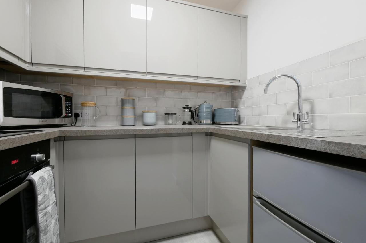 Апартаменти Crewe Short Lets 1 Victoria Court, Крю Екстер'єр фото